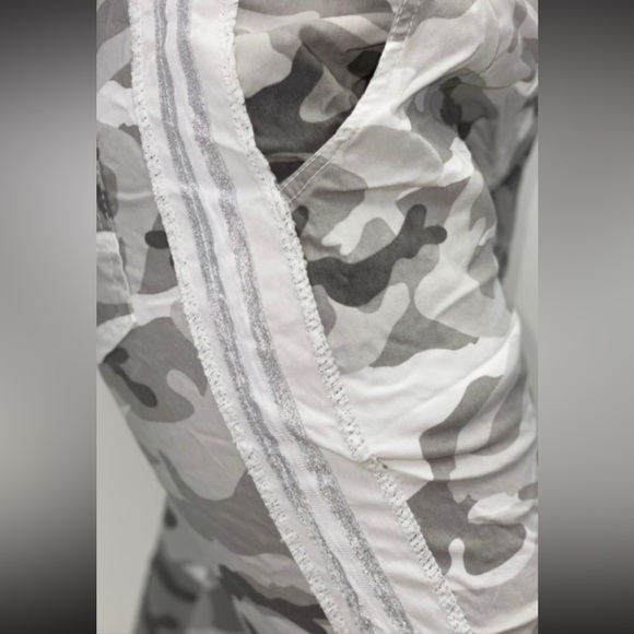 ITALY MODA PANTS! NWT SIZE L/XL - Picture 2 of 9